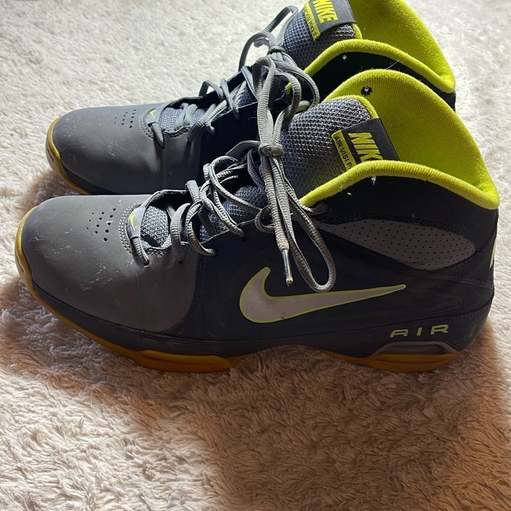 Nike Visi pro 3 sneakers size 10.5